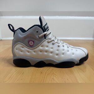 Jordan Jumpman Team II White Black Pink Sneakers Size 8.5Y Youth / Men 8.5